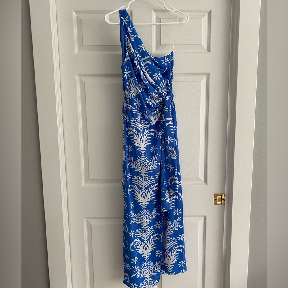 NWT One shoulder Hawaiian print maxi dress.